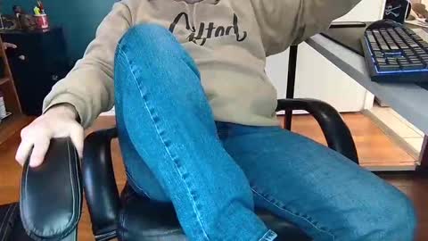 Dadbodtactics online show from November 1, 2025, 4:42 pm