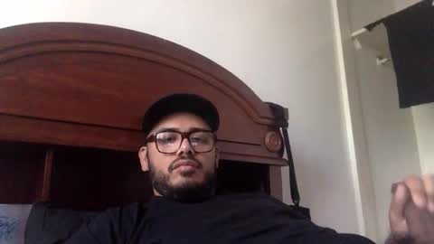 scrwedup_jux online show from May 6, 2026, 7:41 pm