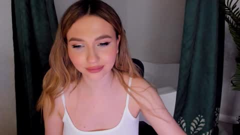 Snapshot of seaebreeze chatting on December 5, 2024, 11:40 pm Kate online show from December 5, 2024, 11:40 pm