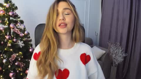 Snapshot of seaebreeze chatting on December 12, 2024, 8:43 pm Kate online show from December 12, 2024, 8:43 pm