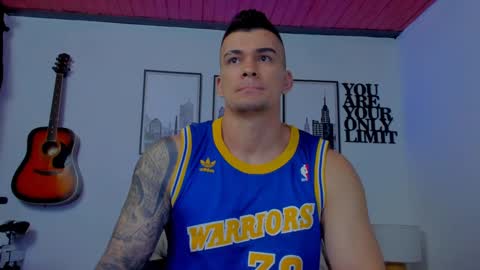 Sean Carrera online show from January 3, 2025, 11:25 am