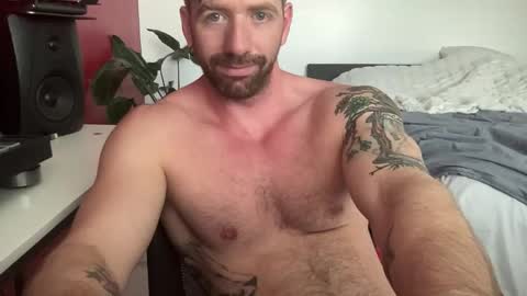 Snapshot of seanbluexxx chatting on November 16, 2025, 8:25 pm Sean Blue online show from November 16, 2025, 8:25 pm