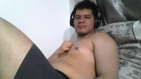 Snapshot of seb5759 chatting on May 20, 2026, 5:35 am seb5759 online show from May 20, 2026, 5:35 am