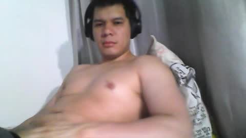 Snapshot of seb5759 chatting on May 24, 2026, 7:35 am seb5759 online show from May 24, 2026, 7:35 am