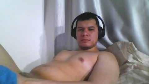 Snapshot of seb5759 chatting on June 6, 2026, 5:01 am seb5759 online show from June 6, 2026, 5:01 am