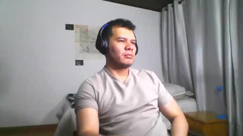 Snapshot of seb5759 chatting on June 10, 2026, 4:45 am seb5759 online show from June 10, 2026, 4:45 am