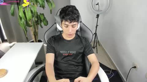 Snapshot of sebas_rosse chatting on March 7, 2026, 3:42 pm sebastian online show from March 7, 2026, 3:42 pm