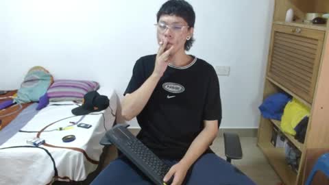 Sebas online show from April 23, 2026, 1:02 pm