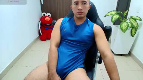 Snapshot of sebastian_oconnor77 chatting on October 10, 2025, 5:01 pm juan sebastian online show from October 10, 2025, 5:01 pm