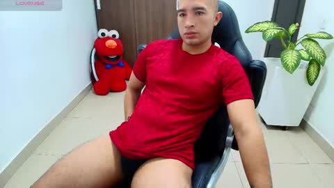 Snapshot of sebastian_oconnor77 chatting on October 13, 2025, 12:38 pm juan sebastian online show from October 13, 2025, 12:38 pm