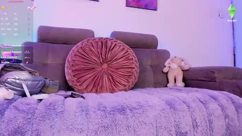     .  INDEPENDENT MODEL online show from March 28, 2026, 2:16 pm