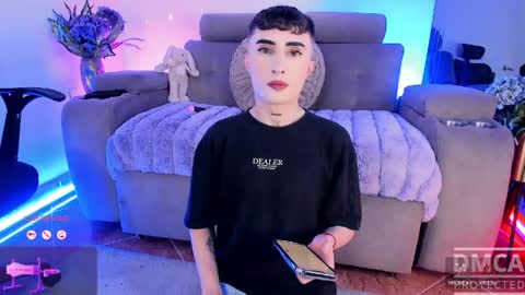     .  INDEPENDENT MODEL online show from April 17, 2026, 3:09 am