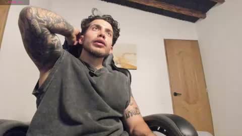 Lucian Sinclair online show from June 26, 2026, 2:27 am