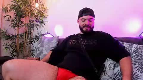 Instagram jeanpaulfit  online show from June 19, 2026, 9:40 pm
