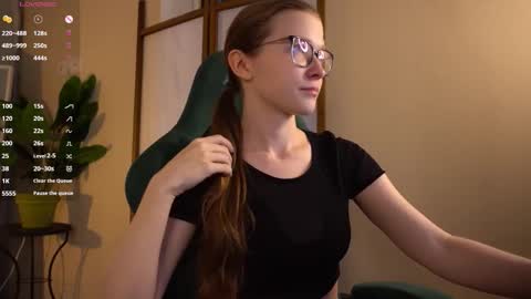 Brenda online show from October 13, 2025, 5:40 am