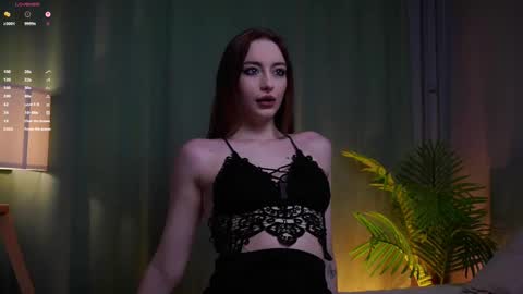 Snapshot of secrethustle chatting on February 28, 2026, 2:18 pm Lily online show from February 28, 2026, 2:18 pm