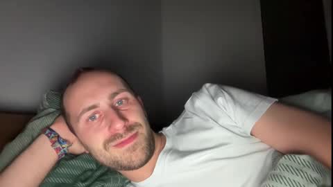 Snapshot of seducemepleae chatting on November 19, 2025, 9:15 pm seducemepleae online show from November 19, 2025, 9:15 pm