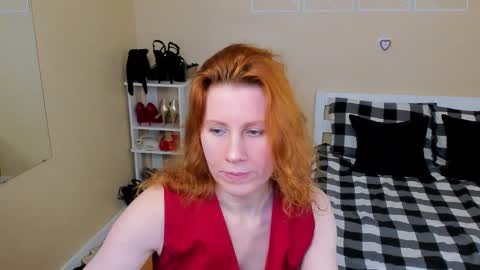 seductive_foxy_ online show from February 5, 2026, 5:06 pm