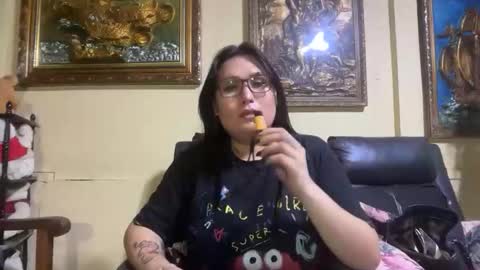 Snapshot of seductive_housewife chatting on March 2, 2026, 8:21 am seductive_housewife online show from March 2, 2026, 8:21 am