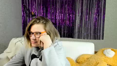 seductive_she_wolf online show from March 2, 2025, 5:25 pm