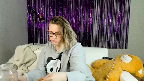 seductive_she_wolf online show from March 2, 2025, 8:29 pm