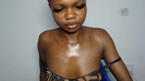 Snapshot of seductive_sugar247 chatting on April 2, 2026, 6:33 am seductive_sugar247 online show from April 2, 2026, 6:33 am