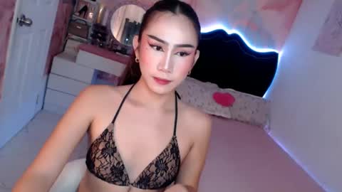 Snapshot of seductive_vana chatting on May 16, 2026, 12:18 am Vanessa online show from May 16, 2026, 12:18 am