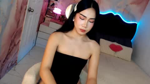 Snapshot of seductive_vana chatting on July 23, 2026, 12:35 am Vanessa online show from July 23, 2026, 12:35 am