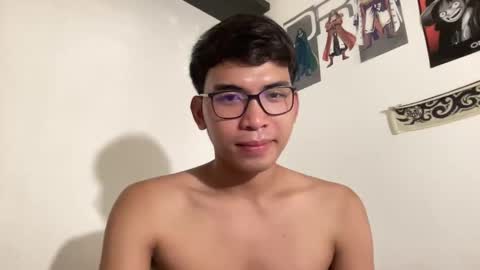 Snapshot of seductive_william chatting on February 20, 2025, 12:57 pm William online show from February 20, 2025, 12:57 pm