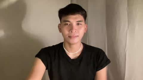 Snapshot of seductive_william chatting on September 23, 2025, 5:38 pm William online show from September 23, 2025, 5:38 pm