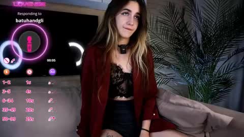 Snapshot of seeeyoubaby chatting on September 9, 2025, 4:17 pm Slavia online show from September 9, 2025, 4:17 pm