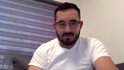 Snapshot of seficha18 chatting on May 23, 2026, 11:42 pm seficha18 online show from May 23, 2026, 11:42 pm