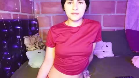 seleena_01 online show from June 25, 2026, 11:31 pm