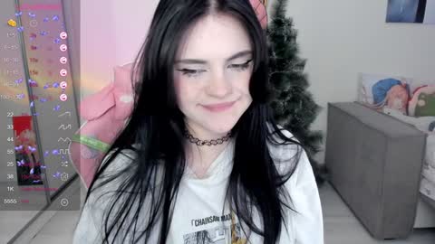 Selena  online show from December 30, 2024, 8:32 am