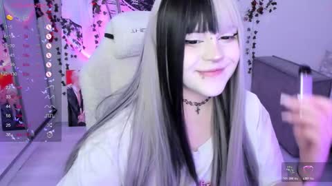 Selena  online show from November 23, 2025, 12:05 pm