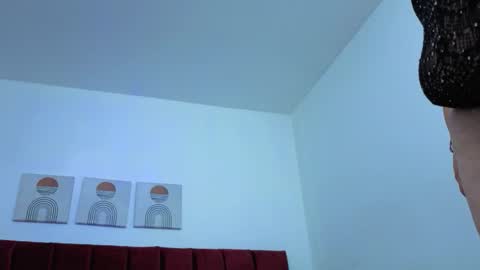 Selena online show from October 16, 2025, 11:22 am