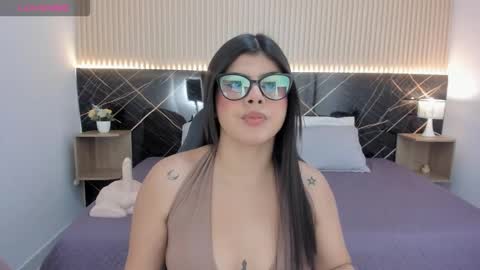 Selena online show from February 11, 2026, 2:27 am