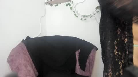 Snapshot of selena_ferreira chatting on November 15, 2025, 7:32 pm Selena online show from November 15, 2025, 7:32 pm