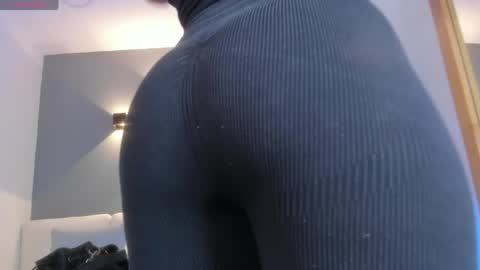 Selena online show from March 13, 2026, 10:33 am