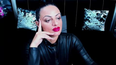 Selene online show from December 22, 2024, 8:38 am