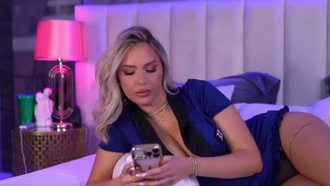 Selena online show from April 25, 2026, 7:00 am