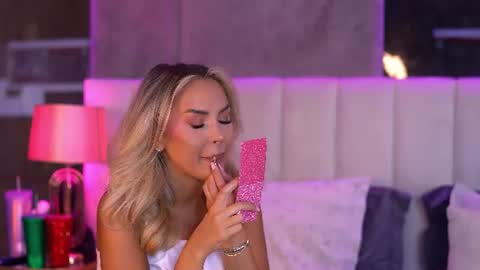 Snapshot of selena_voss chatting on June 26, 2026, 8:19 am Selena online show from June 26, 2026, 8:19 am