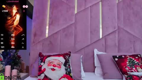 Selena online show from December 16, 2025, 5:34 am