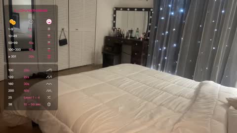 Selena Powe  online show from January 10, 2025, 9:53 pm