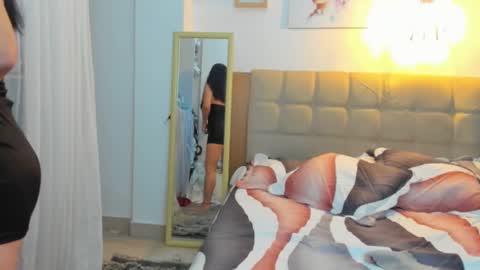 Snapshot of selene_milf_ chatting on February 2, 2025, 5:42 am Selene online show from February 2, 2025, 5:42 am