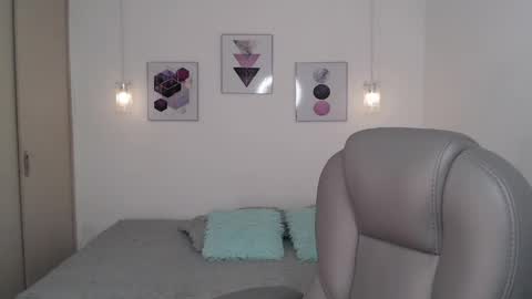 selene_rouse_ online show from May 20, 2026, 11:55 pm