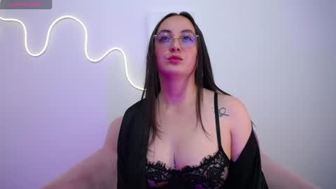 Snapshot of selene_swee chatting on July 5, 2026, 5:42 pm selene_swee online show from July 5, 2026, 5:42 pm
