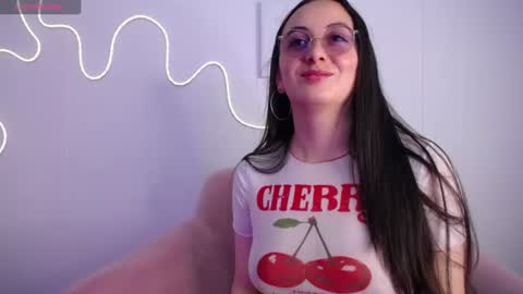 Snapshot of selene_swee chatting on July 9, 2026, 6:56 pm selene_swee online show from July 9, 2026, 6:56 pm
