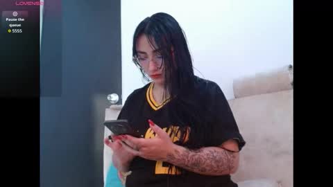 Selene online show from November 3, 2025, 4:19 pm