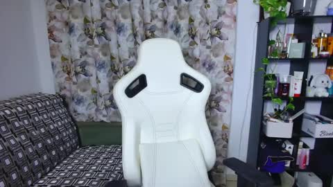 Selenna online show from December 28, 2024, 5:46 pm